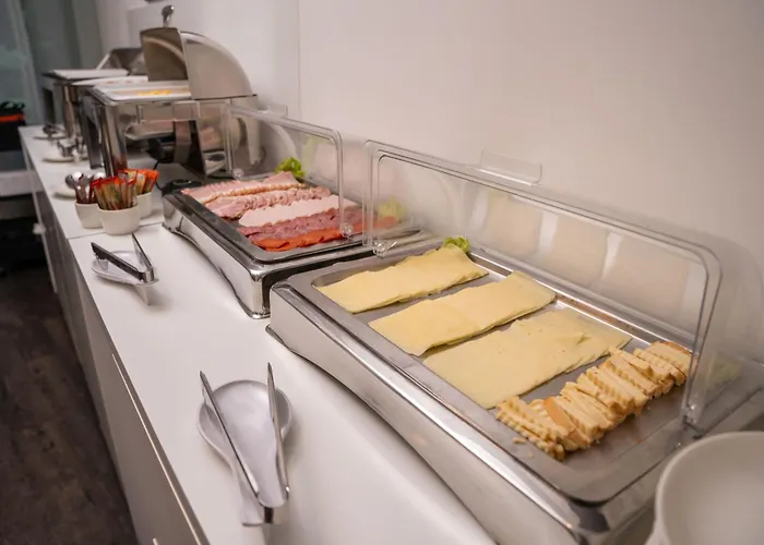 Escala & Ξενοδοχείο 4*