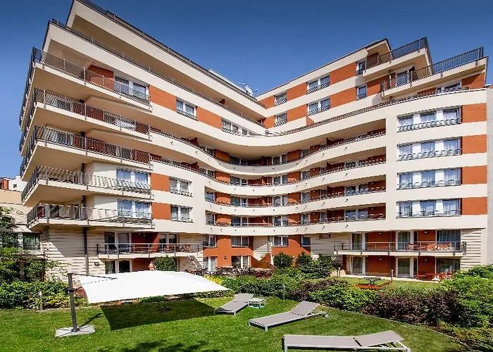 Escala & Ξενοδοχείο 4*