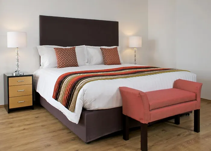 Escala & Ξενοδοχείο 4*