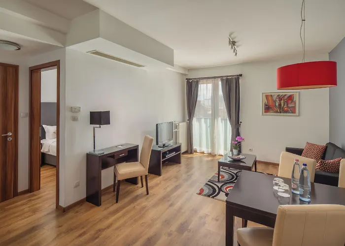 Escala & Ξενοδοχείο 4*