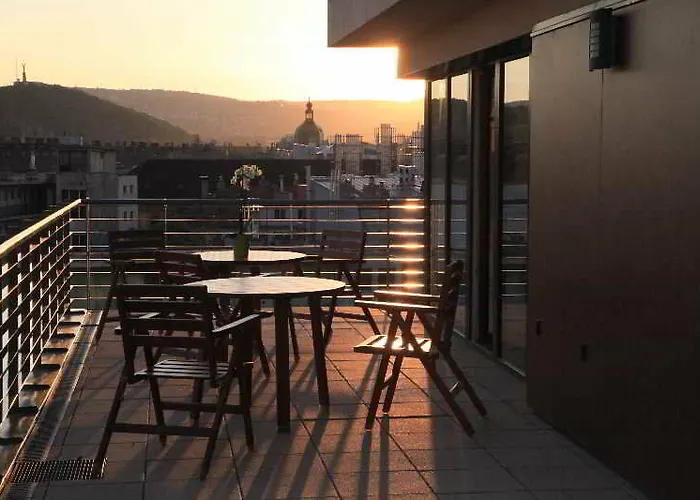 Escala & Ξενοδοχείο 4*