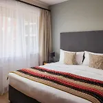 Escala & Budapest