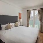 Escala & Budapest