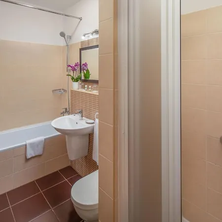 Escala & 4* בודפשט