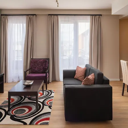 Escala & 4*