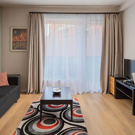 Escala & 4*