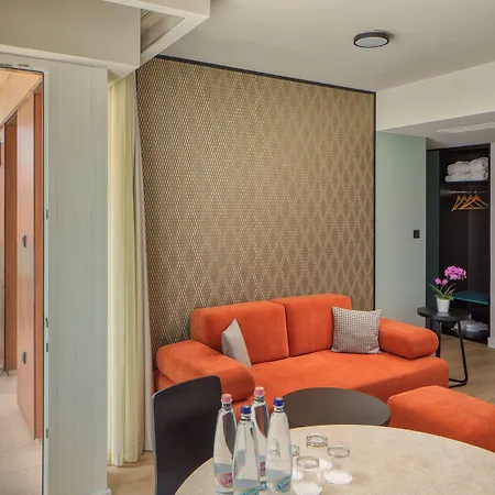 Szálloda Escala & 4*