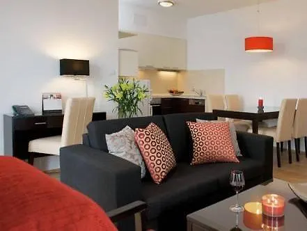 Escala & מלון 4*