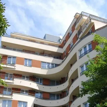 Hotel Escala & 4*
