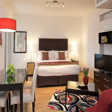 Escala & בודפשט