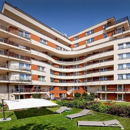 Escala & מלון 4*