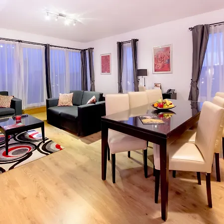 Escala & בודפשט